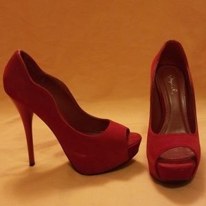 Qupid Red Heels